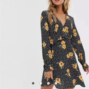 Nobody's Child tea dress with ruffle detail in floral Size 8 NWT